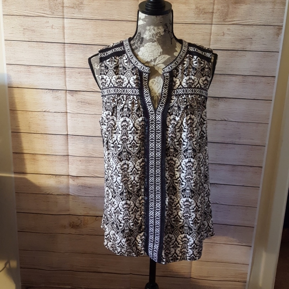 Daniel Rainn Black/White Top Sz M